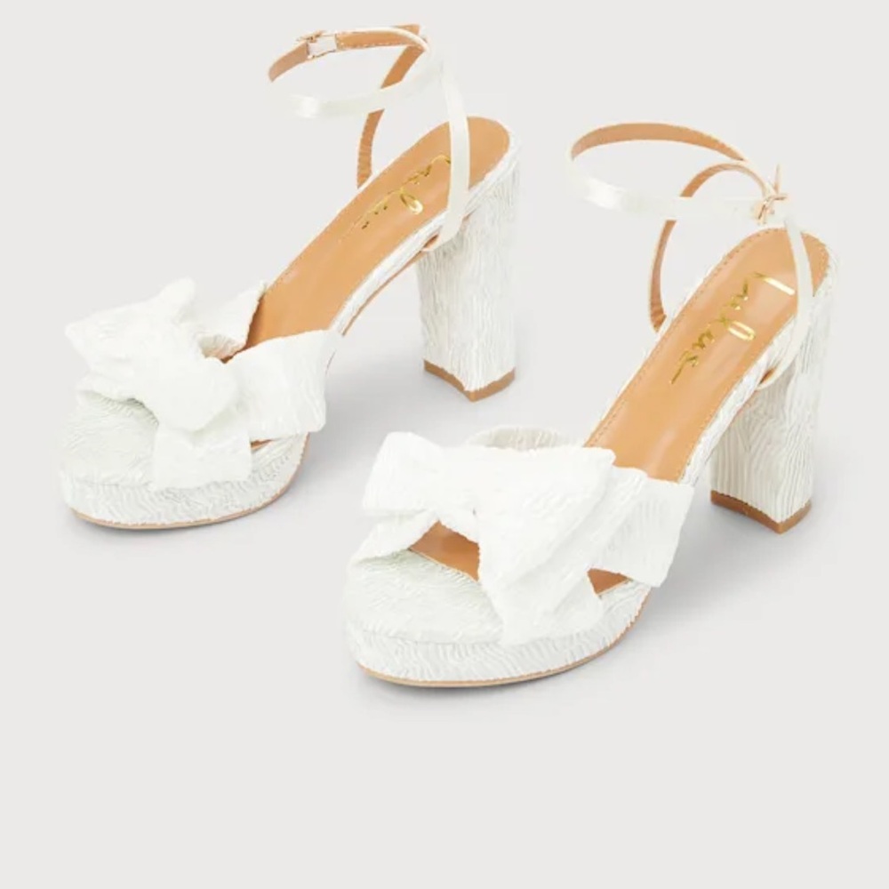 NWT Elegant White High Heel Sandals - Picture 2 of 3